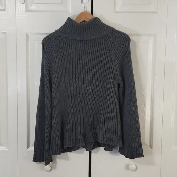 Vintage Talbots Wonens Gray Sweater Size Med Toggle Buttons Bell Sleeves Neutral - Picture 2 of 8